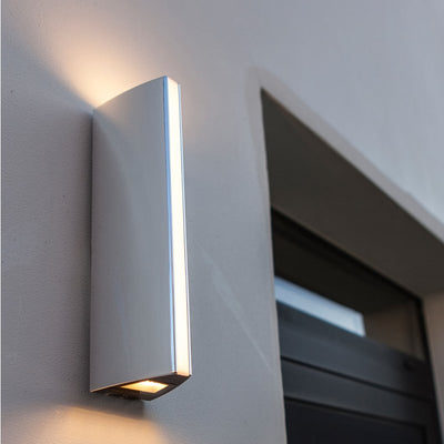 10 of the Best Modern Outdoor Wall Lights For 2022