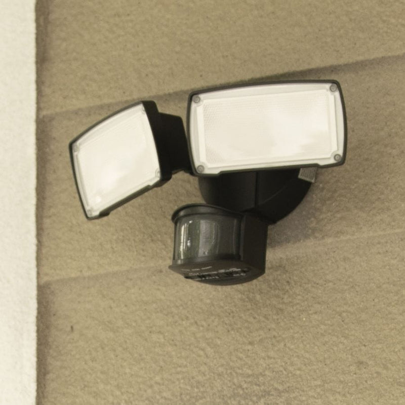 Chimera Double Security Light with PIR Motion Sensor